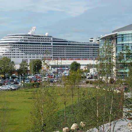 The Greenwich - Two Bedroom Apartment With Parking, Close To Ferry Terminals Southampton Zewnętrze zdjęcie